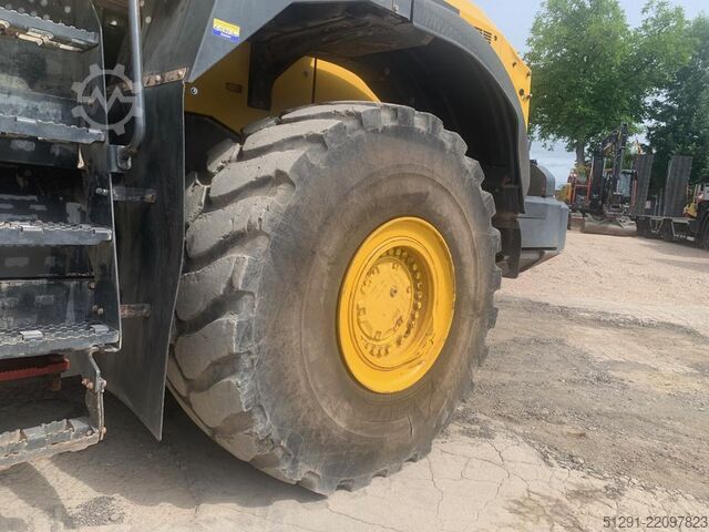Radlader Komatsu WA500-8