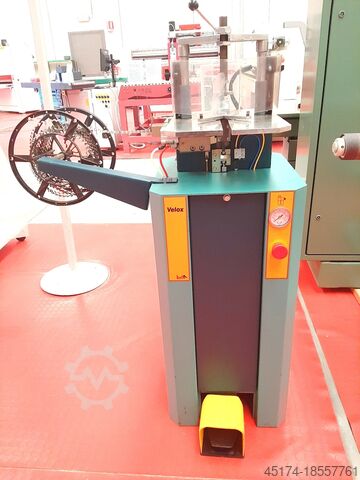 Máquina de união para armações de madeira BREVETTI MOTTA - ITALY VELOX