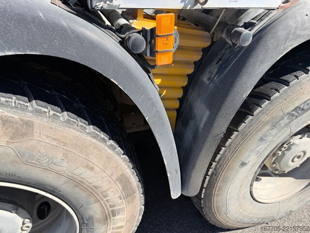 Betonszállító teherautó Mercedes-Benz Arocs 4145