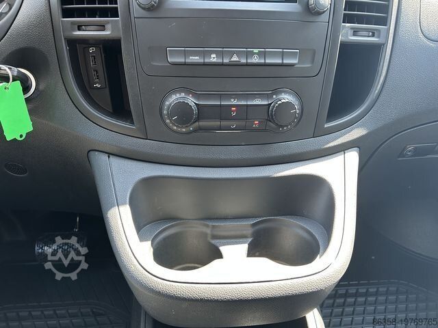 Skåpbil MERCEDES-BENZ Vito 114 CDI KA PRO kurz Kamera Navi Sitzhzg. ..