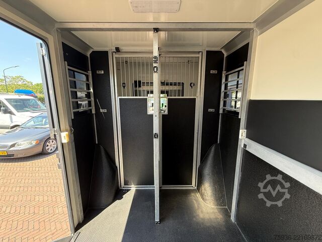 Lószállítás Renault Master STX S3 Paardenwagen Hengsten uitvoering ...