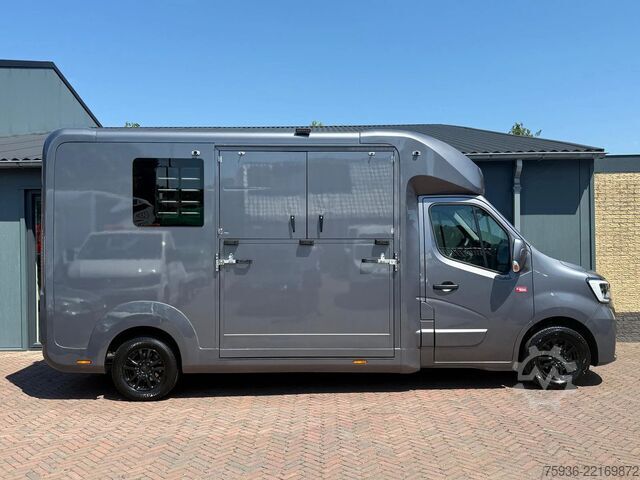 Paarden transport Renault Master STX S3 Paardenwagen Hengsten uitvoering ...