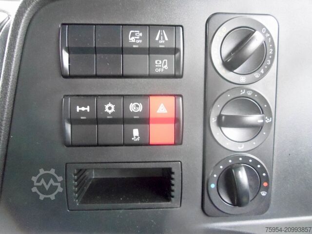 Balayeuse de voirie Mercedes-Benz Atego 1323 LKO 4x2 / Themis S7B