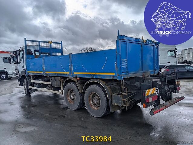 Rimorchio della piattaforma Renault Kerax 380