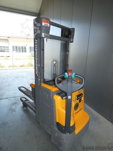 Stivuitor pietonal Jungheinrich EJC 214 Z