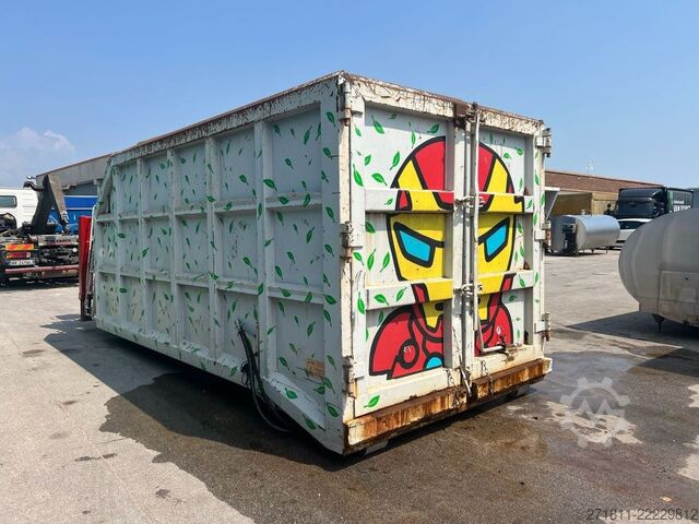 Abrollcontainer  CONTAINER SCARRABILE USATO A CIELO APERTO CON GRU
