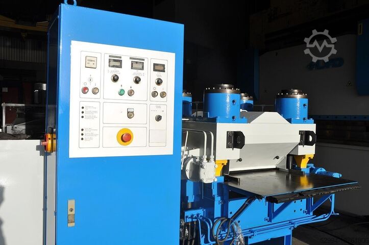 Tekercses egyengető gépek Hammerle / GF part straightener 750 x 12 mm