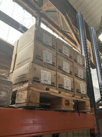 Lote de 150 toneladas de sujetadores industriales y pernos CHIEF / PGB FASTENER / FABORY