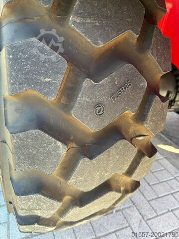 Teleskoplæsser Manitou MHT 10135 | 2023 Comparable to Merlo 12