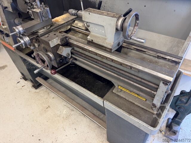Tornio parallelo Colchester Master 2500