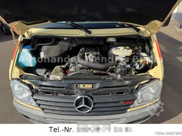 Feuerwehrfahrzeug MERCEDES-BENZ Sprinter313CDI KTW 4Tragen +Tragestuhl 36tkm