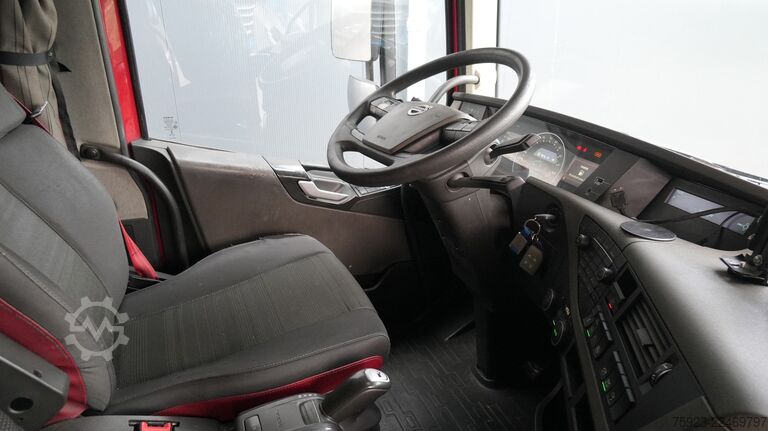 Gefährliche Stoffe Volvo FH 420 ADR tractor unit