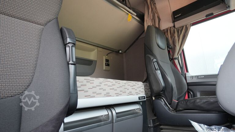 Gefährliche Stoffe DAF XF 440 ADR tractor unit