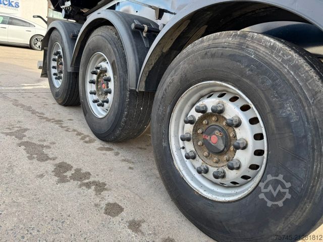 Tippsemitrailer SCHWARZMÜLLER SK * 2 X LIFTACHSE * HARDOX * SCHUBACHSE VON SAF