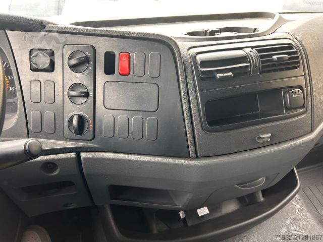 Furgon skrzyniowy MERCEDES-BENZ Atego 816 R - Koffer, Arztpraxis, Eventfahrzeug