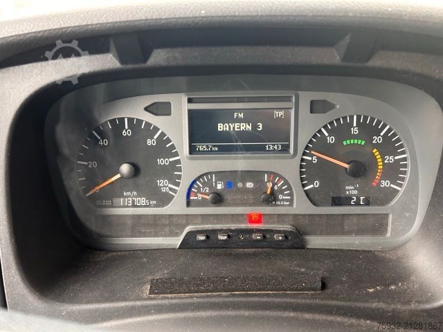 Furgon skrzyniowy MERCEDES-BENZ Atego 816 R - Koffer, Arztpraxis, Eventfahrzeug