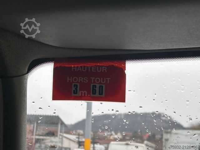 Furgon skrzyniowy MERCEDES-BENZ Atego 816 R - Koffer, Arztpraxis, Eventfahrzeug