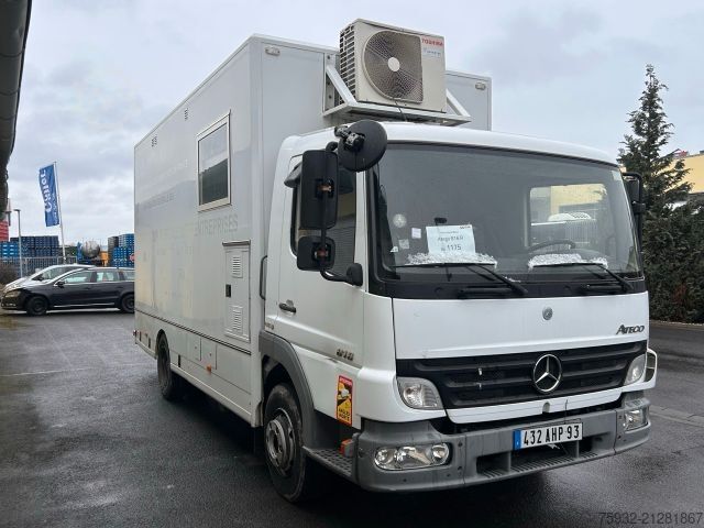 Furgon skrzyniowy MERCEDES-BENZ Atego 816 R - Koffer, Arztpraxis, Eventfahrzeug