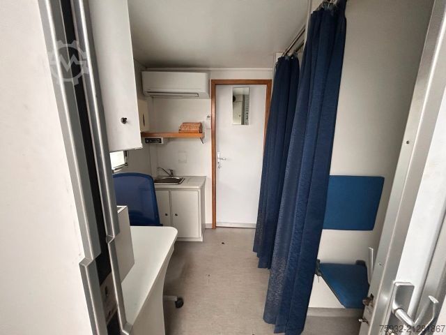 Furgon skrzyniowy MERCEDES-BENZ Atego 816 R - Koffer, Arztpraxis, Eventfahrzeug