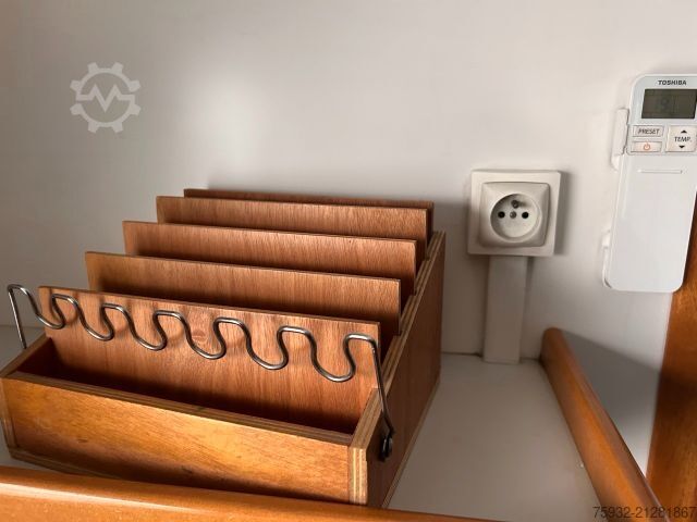 Furgon skrzyniowy MERCEDES-BENZ Atego 816 R - Koffer, Arztpraxis, Eventfahrzeug