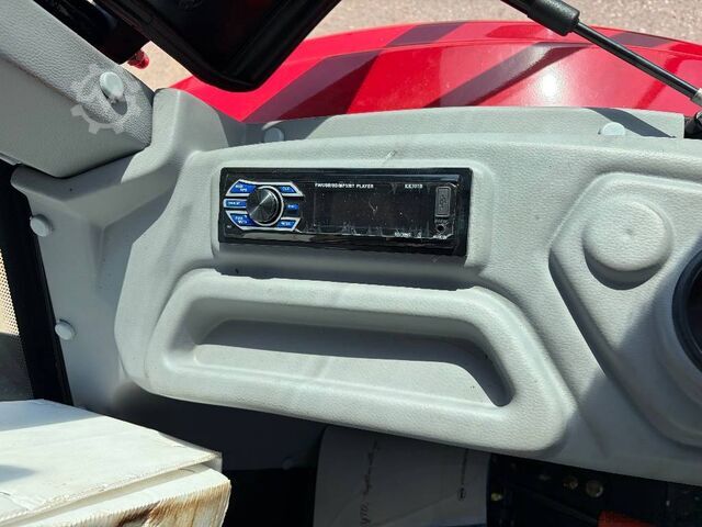 Tractor YTO NMF 704 C