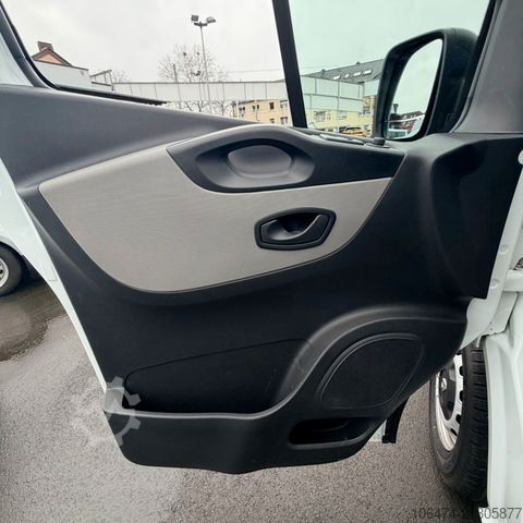 Panel van RENAULT Trafic Kasten L2H1 2,9t Komfort Sortimo