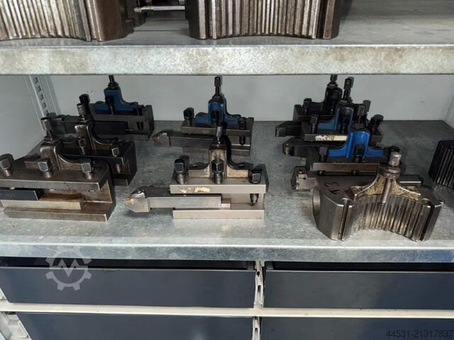 Cycle-controlled lathe VDF E 560