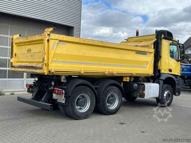 Tre-sidet tipbil MERCEDES-BENZ Arocs 2648 6x4 3-Achs Kipper Meiller