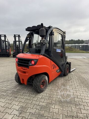 Wózek widłowy z silnikiem wysokoprężnym Linde H25D-02