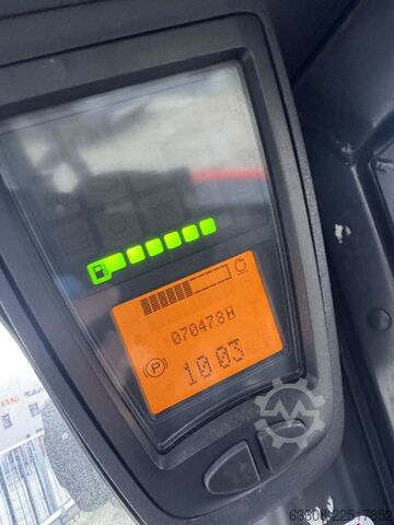 Wózek widłowy z silnikiem wysokoprężnym Linde H25D-02