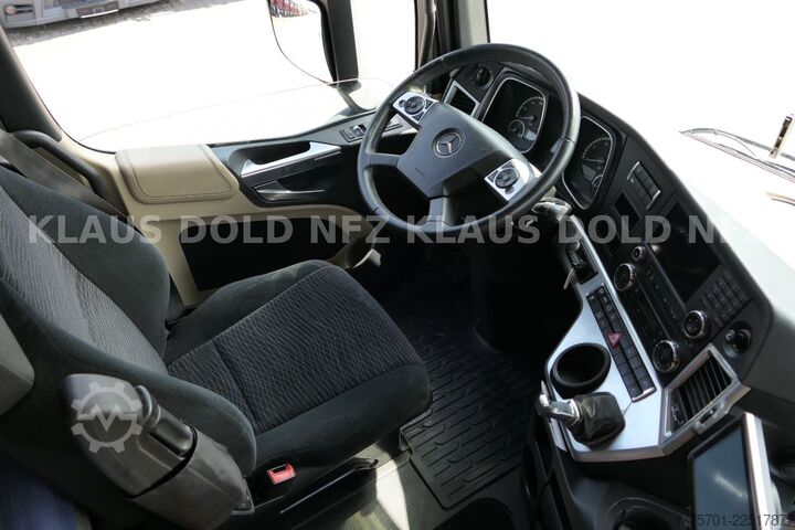 Standardowy ciągnik siodłowy MERCEDES-BENZ Actros 1851 GigaSpace Retarder XL-Tank Euro 6