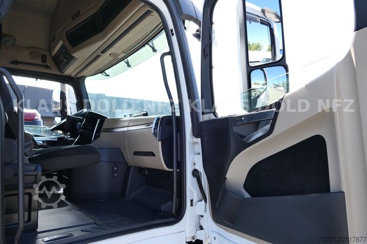 Standardowy ciągnik siodłowy MERCEDES-BENZ Actros 1851 GigaSpace Retarder XL-Tank Euro 6