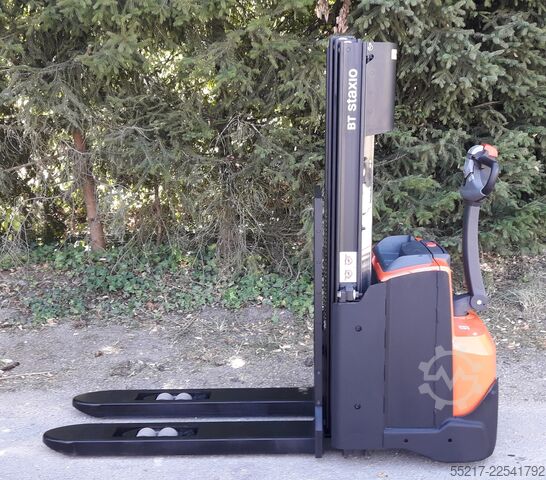 χειροκίνητος παλετοφόρος TOYOTA SWE 140 L