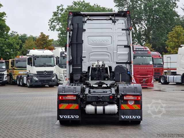 Standaard-SZM Volvo FH 13.460 Globetrotter 6x2/4 - Full air - Steer...