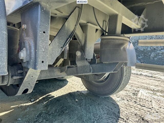 Wywrotka Carnehl Tippsemi. Slightly used.