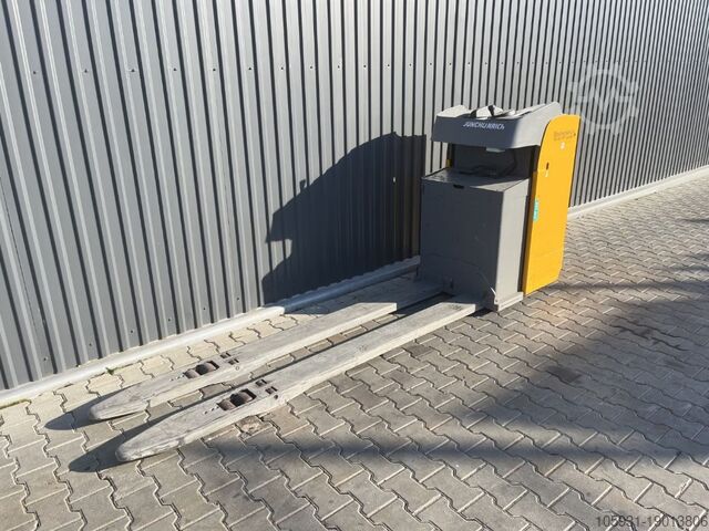 Kamioni sa paletama Jungheinrich ESE120