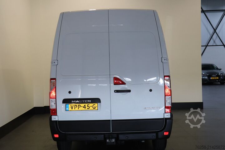 Dobozos furgon Renault Master 2.3 dCi 180PK L3H2 EURO 6 - Airco - Crui...