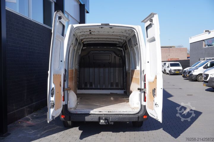 Dobozos furgon Renault Master 2.3 dCi 180PK L3H2 EURO 6 - Airco - Crui...