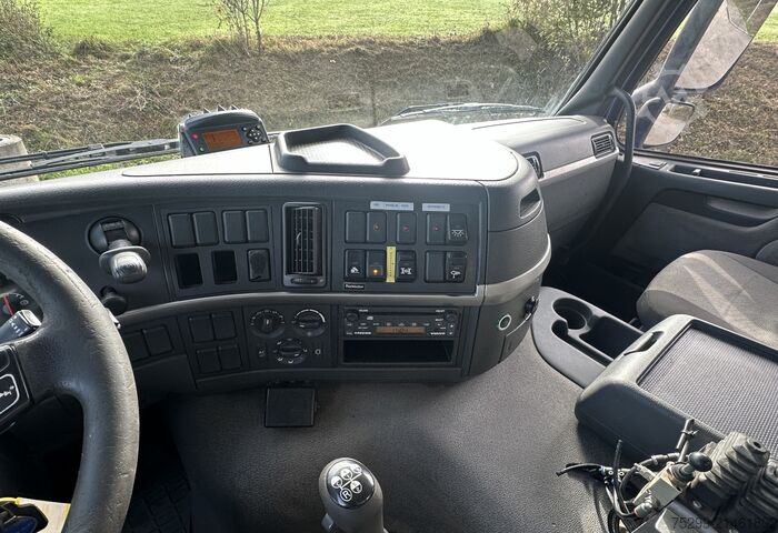 Billenő teherautó Volvo FM12-460 8x4 Kipper