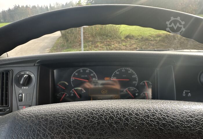 Billenő teherautó Volvo FM12-460 8x4 Kipper