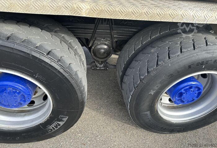 Billenő teherautó Volvo FM12-460 8x4 Kipper