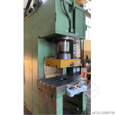 Prasa hydrauliczna MÜLLER CKD 160.1.2