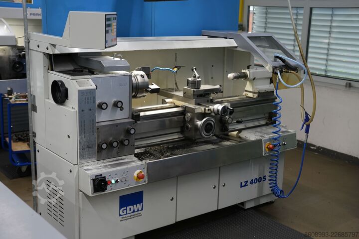 Tokarka uniwersalna GDW LZ 400S