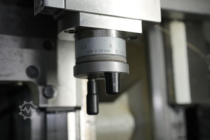 Tokarka uniwersalna GDW LZ 400S