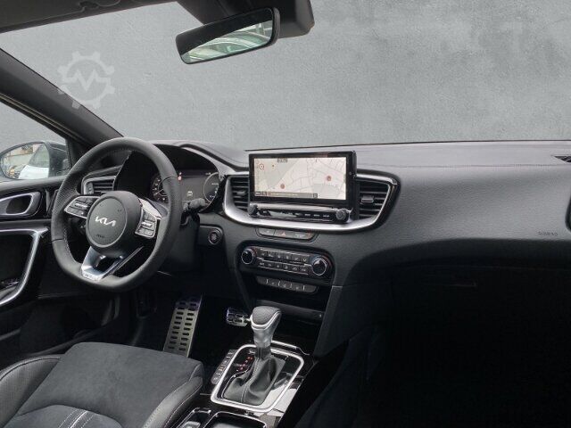 Speciális rendeltetésű teherautó Kia XCee´d GT-LINE 1.6 T-GDI *LEDER-PAKET*PANORAMADACH*