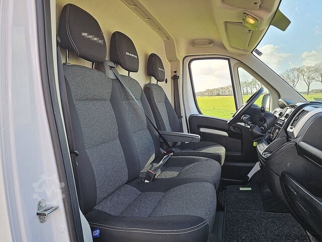 High-roof van FIAT DUCATO 30 2.3 MJ maxi clima EURO6