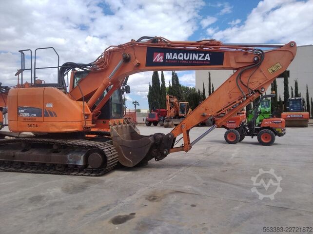 Excavadora sobre orugas Doosan DX235LCR