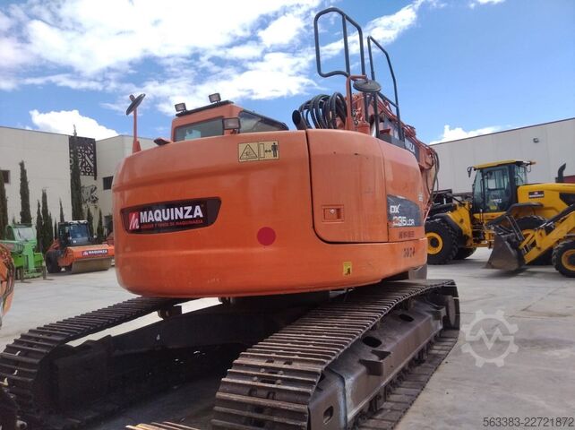 Excavadora sobre orugas Doosan DX235LCR