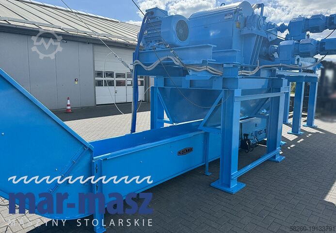 Houtversnipperaar Versnipperaar KLOCKNER 900×180 HS 4 WT z przenośnikiem łańcuchowym typu redler