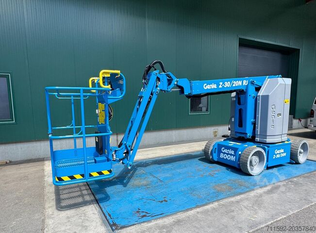 Platformă telescopică articulată Genie Z-30/20N RJ
